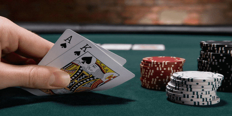 Poker thường được chơi với bộ bài 52 lá